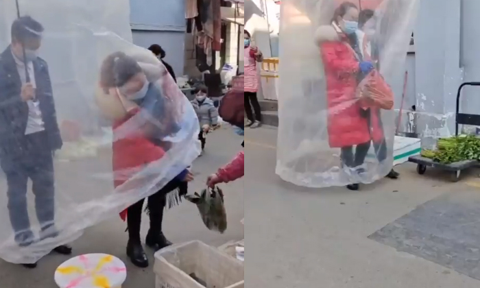  Viral Corona Tips A Couple In China Strange Mask Dogs To Survive-TeluguStop.com