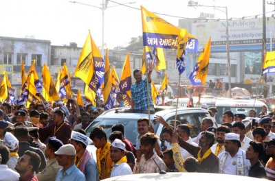  Aap Looks Poised To Sweep Mcd Elections-TeluguStop.com