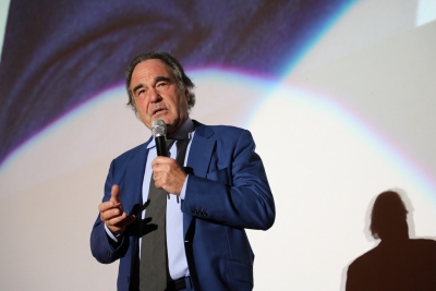  Another Jury Chief, Another Controversy: Oliver Stone Slams Us Rights Record-TeluguStop.com