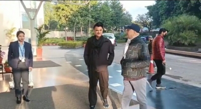  Anupam Kher, Anil Kapoor Meet Rishabh Pant-TeluguStop.com