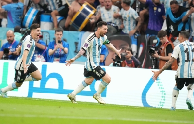  Argentina To Take On Australia In 'last 16' Clash After Fluent 2-0 Win Over Pola-TeluguStop.com