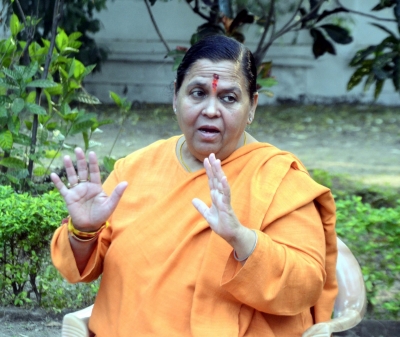  As Mp Entering Poll Year, Uma Bharti Comes With 'caste Card' To Find Place In Bj-TeluguStop.com