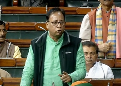  Bjp Mps Protest In Ls Over Liquor Deaths In Bihar-TeluguStop.com