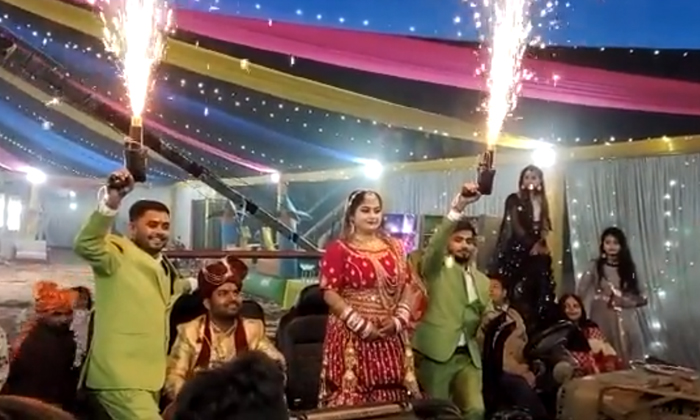  Bride Groom Grand Entry In Cinematic Style Video Viral Details, Cinema, Viral La-TeluguStop.com