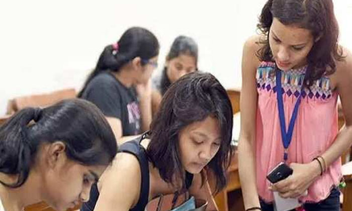  Good News For Girls... No More Hindrance To Your Studies! , Girls ,  Studies, Ce-TeluguStop.com