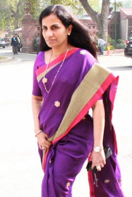  Chanda Kochhar Money Trail-iv: Ubiquitous Mhatre Locked In Kochhar Family Enterp-TeluguStop.com