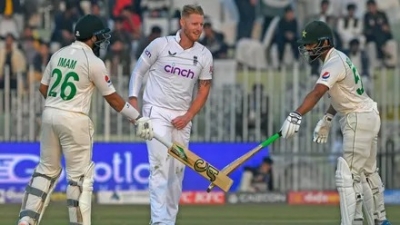  England, Pakistan Openers Make Rare Record In High-scoring Rawalpindi Test-TeluguStop.com