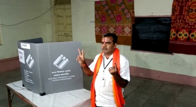 Gujarat Polls Phase-1: Voting Underway For 89 Seats Gujarat Polls Phase-1: Voting Underway For 89 Seats-TeluguStop.com