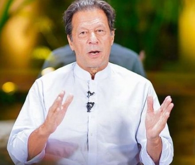  Imran Accuses Gen Bajwa Of Striking 'deal' With Asif Ali Zardari-TeluguStop.com