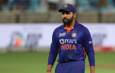  Ind V Ban, 2nd Odi: Rohit Sharma Sent To Hospital For X-ray After Suffering Blow-TeluguStop.com