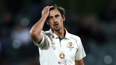  Mitchell Starc Sent For Scans Following Finger Injury On Day One Of Boxing Day T-TeluguStop.com