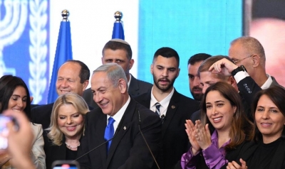  Netanyahu's New Hardline Israeli Govt Sworn In-TeluguStop.com