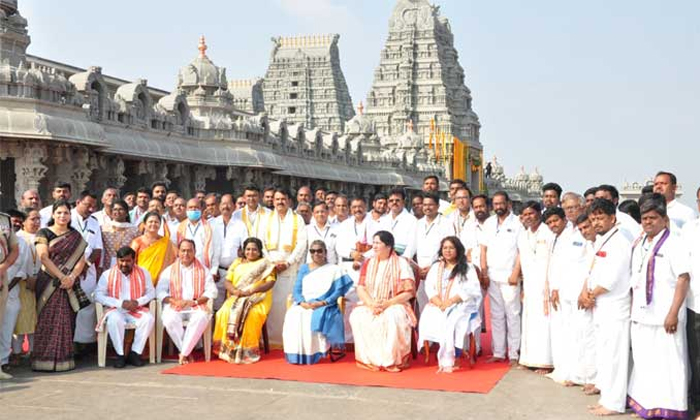 Telugu Apcm, Chandrababu, Cm Kcr, Corona, Ka Paul Lokesh, Paritala Sriram, Murmu