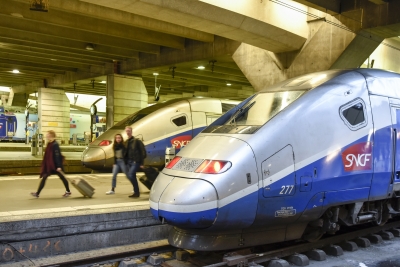  Railway Strike To Continue Up To Christmas In France-TeluguStop.com