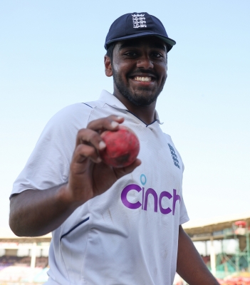  Rehan Ahmed Becomes Youngest Men's Test Cricketer To Take A Five-wicket Haul On-TeluguStop.com