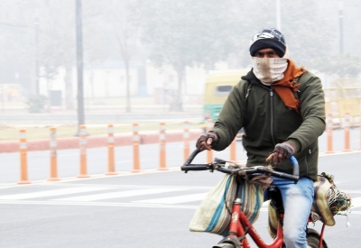  Respite From Chilly Weather In Delhi, Aqi Remains In 'very Poor' Category-TeluguStop.com