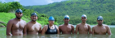 Six Swimmers Reach Goa From Mumbai, Aiming For Guinness Record Six Swimmers Reach Goa From Mumbai, Aiming For Guinness Record-TeluguStop.com