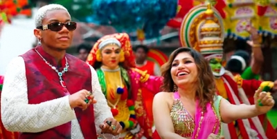  Tulsi Kumar, Kidi Add New Colours To Popular Song 'shut Up'-TeluguStop.com