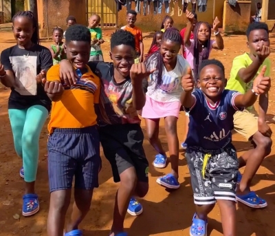  Ugandan Children Shake-a-leg On Vicky, Kiara's 'kya Baat Hai 2.0'-TeluguStop.com