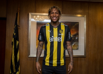  Uruguayan Striker Hernandez Returns To Penarol-TeluguStop.com