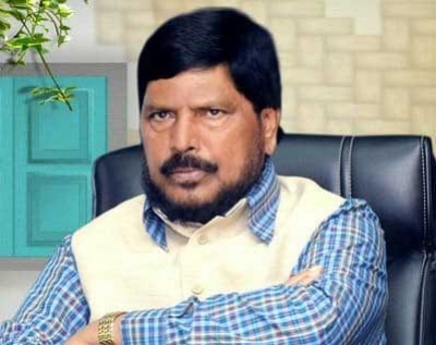  Yearend Interview: Cong Seats Won't Grow Like Rahul's Beard: Ramdas Athawale-TeluguStop.com