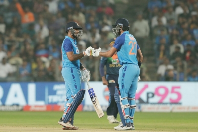  2nd T20i: Axar Patel, Suryakumar Half-centuries In Vain As India Lose To Sri Lan-TeluguStop.com