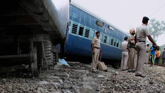  Train Derailed In Rajasthan.. Many Injured-TeluguStop.com