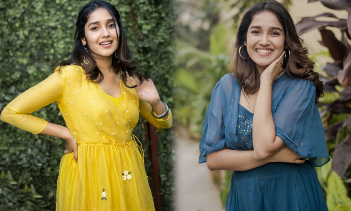 Actress Anikha Surendran Melts Our Hearts With Pretty Looks - Anikhasurendran Actressanikha High Resolution Photo