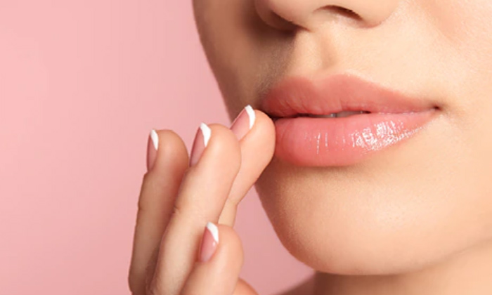  Use This Homemade Lip Gloss To Make Your Lips Glow Pink!, Homemade Lip Gloss, Li-TeluguStop.com
