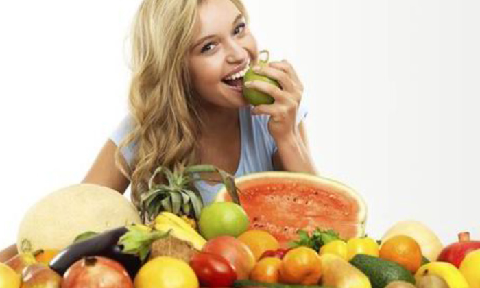  Women Should Eat These Fruits For Healthy Skin And Hair,pomegranate,skin Tips, H-TeluguStop.com