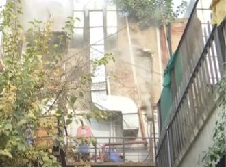  Breaking: Massive Fire Accident In Delhi-TeluguStop.com