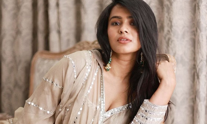  Hebah Patel Silent Doing Movies , Adhya, Ala Ninnu Cheri, Hebba Patel, Hebba Pa-TeluguStop.com