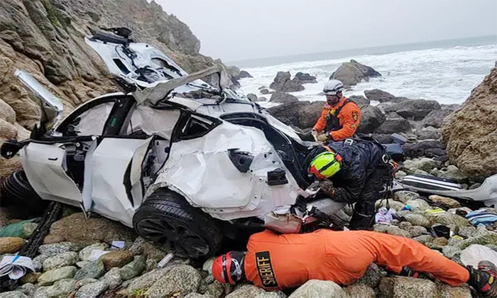  Indian Origin American Dharmesh Patel Allegedly Drives His Car Off A Cliff Detai-TeluguStop.com