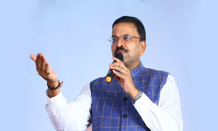  Jd Lakshminarayana Expressed Intolerance Towards Youth Disturbing Student Speech-TeluguStop.com