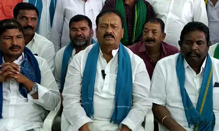  Former Minister Shabbir Ali Came In Solidarity With Farmers' Stand In Kamareddy-TeluguStop.com