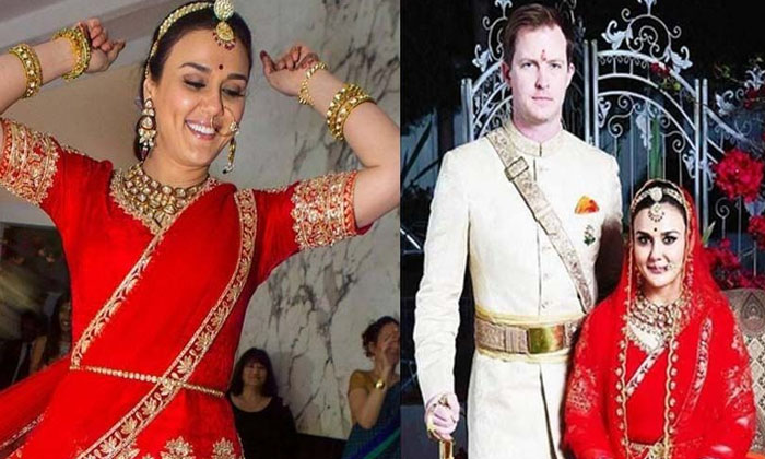 Telugu America, Bollywood, Dil Se, Gene, Preity Zinta, Rani Mukerji, Shah Rukh K Telugu America, Bollywood, Dil Se, Gene, Preity Zinta, Rani Mukerji, Shah Rukh K