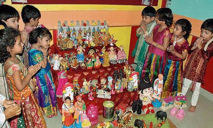 Telugu Andhra Pradesh, Bhakti, Bhogi Festival, Devotional, Haridasu, Makarasankr