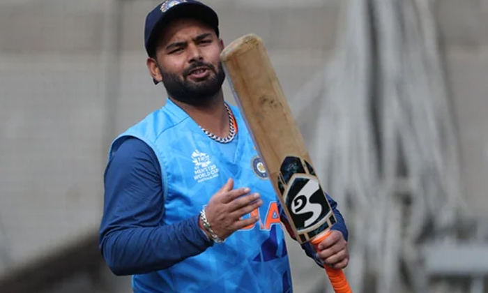  Star Cricket Player Rishabh Pant Out Of Odi World Cup , Rishabh Pant, Bcci, Utt-TeluguStop.com