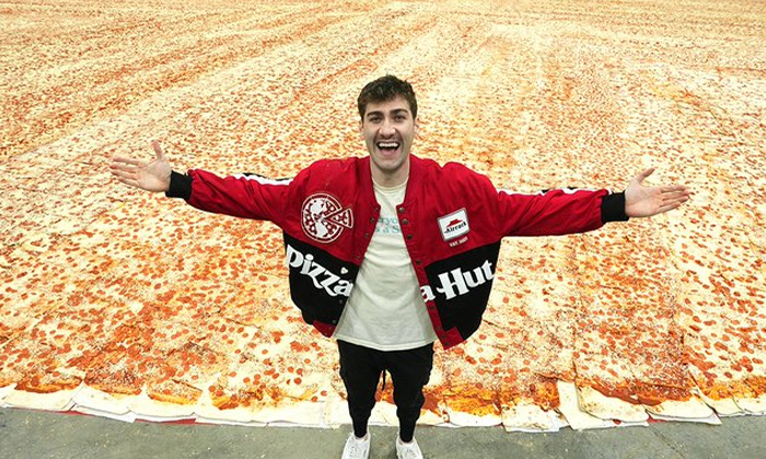 The World's Largest Pizza 6 Thousand Kg Of Flour Was Used To Make It , Largest P The World's Largest Pizza 6 Thousand Kg Of Flour Was Used To Make It , Largest P-TeluguStop.com