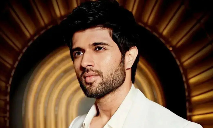 Vijay Deverakonda Next With Gowtam Tinnanuri And Shiva Nirvana Details, Vijay De Vijay Deverakonda Next With Gowtam Tinnanuri And Shiva Nirvana Details, Vijay De-TeluguStop.com