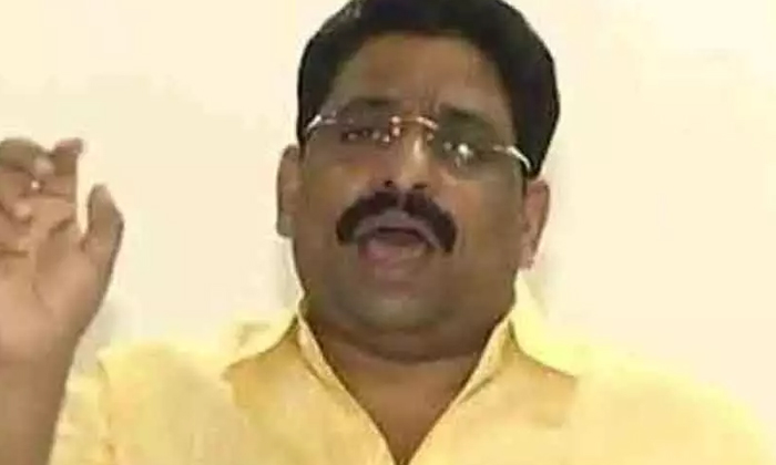  Ycp Ministers Are Spoonies Tdp Former Mlc Buddha Venkanna , Mlc Buddha Venkanna,-TeluguStop.com