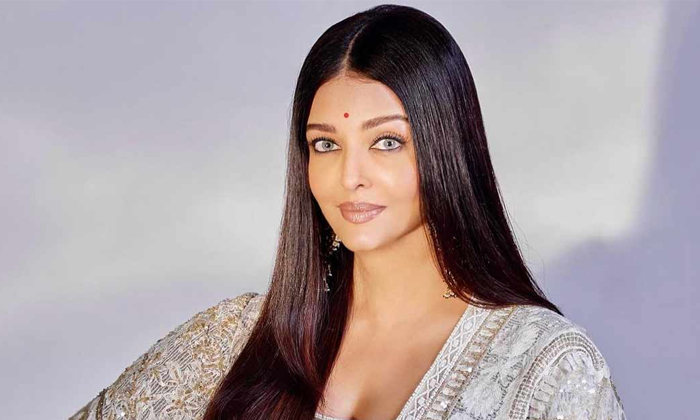 Aishwarya Rai Stuck In Big Trouble Receives Notice Details, Aishwarya Rai, Notic Aishwarya Rai Stuck In Big Trouble Receives Notice Details, Aishwarya Rai, Notic-TeluguStop.com