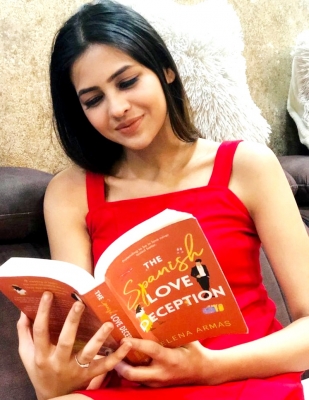  Anushka Merchande: My Home Is A Testament To My Love For Books-TeluguStop.com