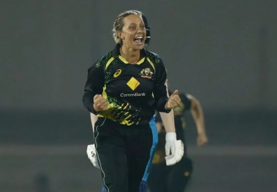 Australia All-rounder Ashleigh Gardner Claims Icc Women's Player Of The Month Aw Australia All-rounder Ashleigh Gardner Claims Icc Women's Player Of The Month Aw-TeluguStop.com
