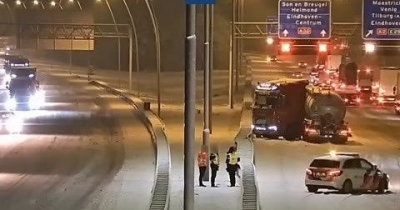  Bad Weather, Strike Cause Massive Traffic Jams In Netherlands-TeluguStop.com