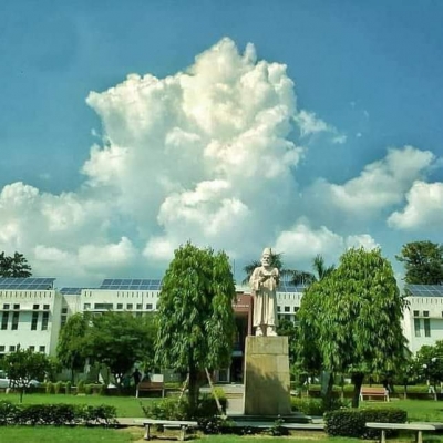  Bbc Docu Screening: 4 Students Detained At Jamia Varsity, Cops With Riots Gear D-TeluguStop.com