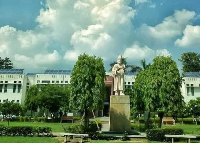  Bbc Docu Screening: Over 70 Students Detained At Jamia Millia Islamia (ld)-TeluguStop.com