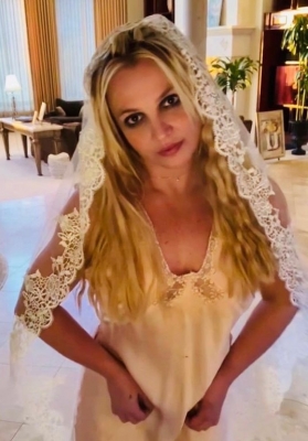 Britney Spears Deletes Instagram Account Again, Leaving Fans Concerned Britney Spears Deletes Instagram Account Again, Leaving Fans Concerned-TeluguStop.com