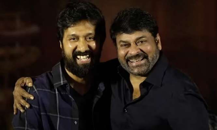  Chiranjeevi Is Not Set For Politics At All Director Bobby Shocking Comments Deta-TeluguStop.com