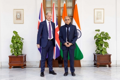  Foreign Secretary Holds Talks With British Side On Defence, Security-TeluguStop.com